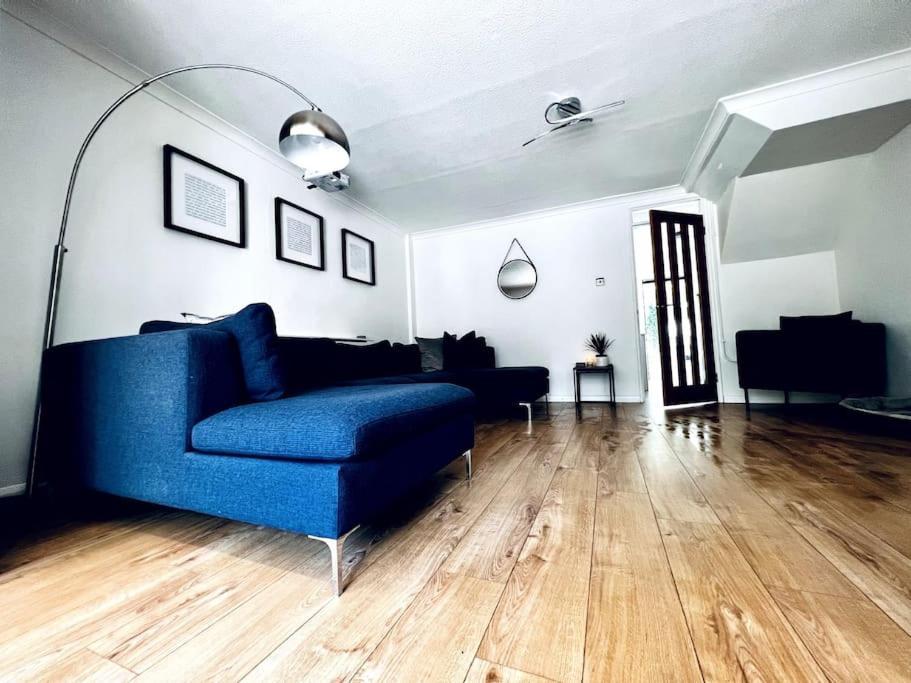 Entire Modern House In Tamworth - 2 Double Beds + Free Parking Villa Exteriör bild